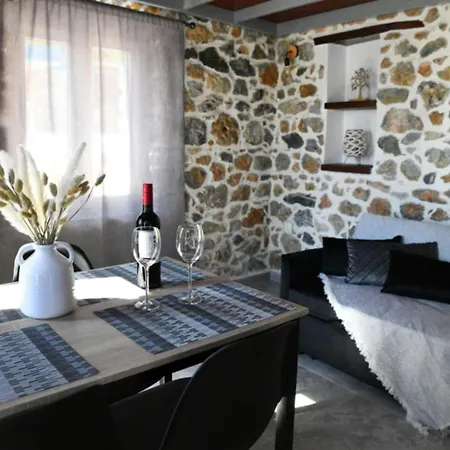 Markos House *